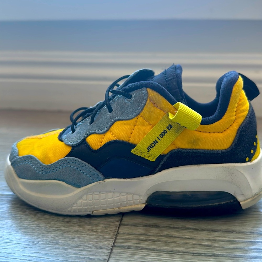 Jordan Kid's Shoes Nike MA2 University Gold Blue (PS) CW6595-700